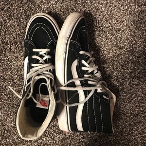 black and white hightop vans